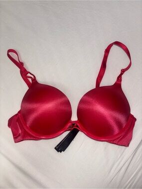 Victoria’s Secret Bombsell Plunge Add 2 Cups Push-up Bra Red Rose